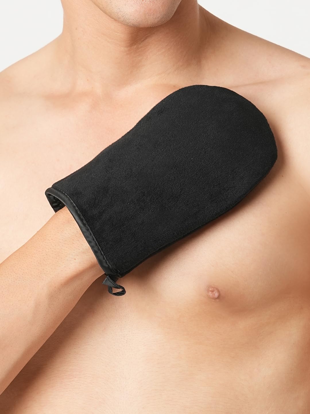 Bungalow Beauty Self-Tanning Applicator Mitt, Black, For All Skin Types